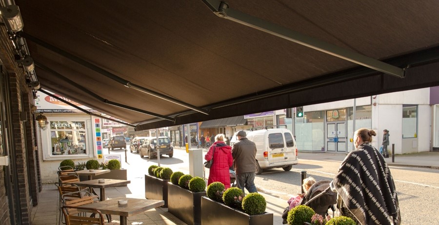 folding arm awnings 5m projection1